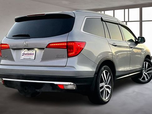Used 2017 Honda Pilot Elite image 6