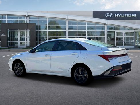 New 2026 Hyundai Elantra SEL Sport Premium image 4