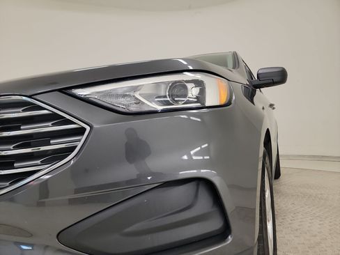 Used 2020 Ford Edge SE FWD image 9