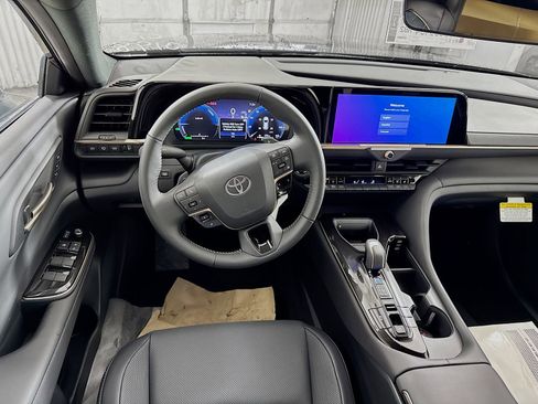 New 2026 Toyota Crown Signia image 11