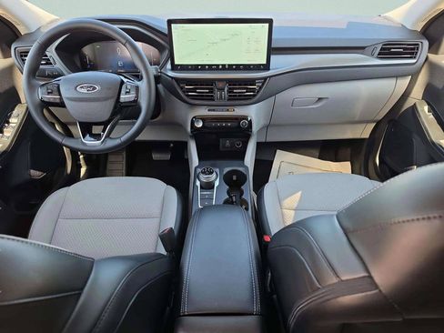 Used 2025 Ford Escape SE FWD image 35