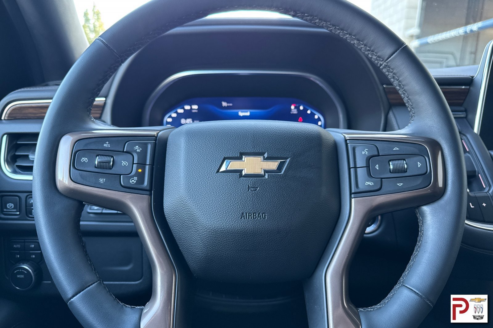 Used 2023 Chevrolet Suburban High Country AWD/4WD image 30