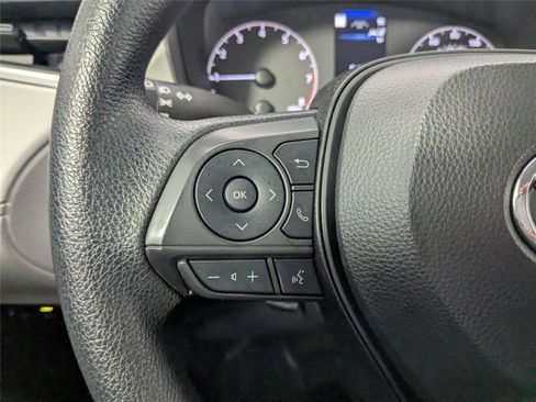 Used 2024 Toyota Corolla Cross L image 12