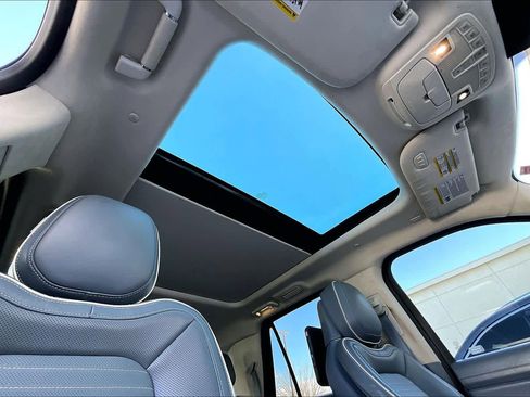 Used 2019 Lincoln Navigator Black Label image 12