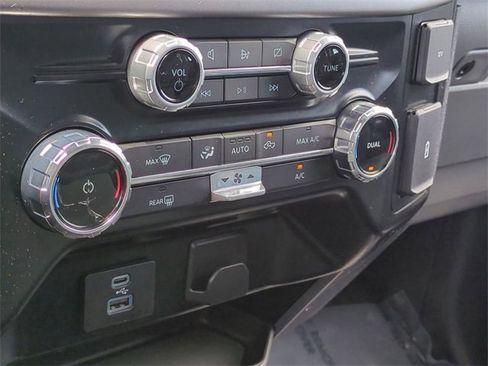 Used 2024 Ford F150 XLT image 23