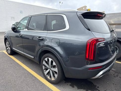 Used 2021 Kia Telluride EX w/ EX Premium Package FWD image 4
