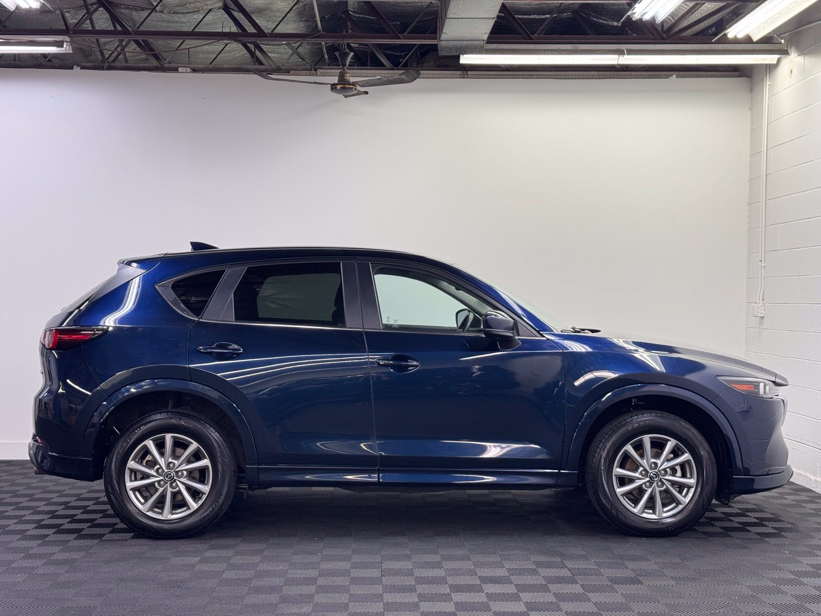 Used 2025 MAZDA CX-5 AWD 2.5 S w/ Preferred Package image 4