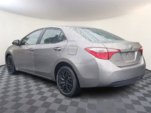 Used 2015 Toyota Corolla LE image 6