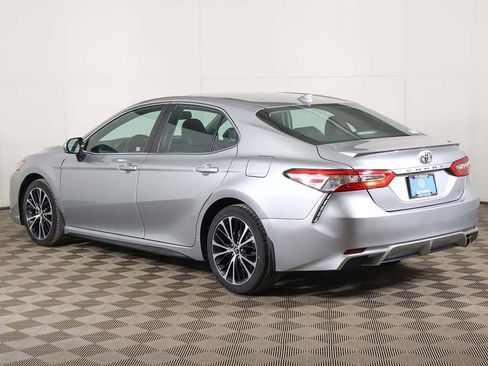 Used 2020 Toyota Camry SE w/ Convenience Package image 7