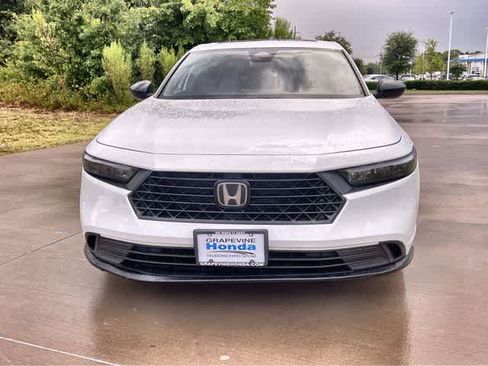 Used 2024 Honda Accord Sport image 7