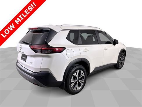 Used 2023 Nissan Rogue SV w/ SV Premium B Package image 8