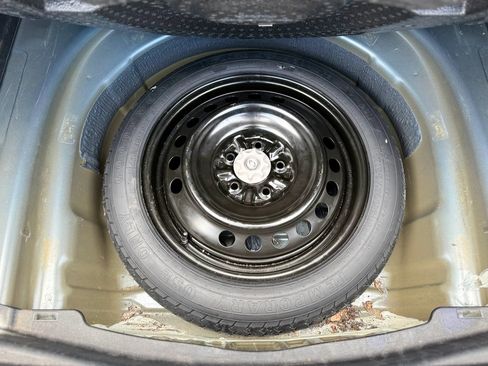 Used 2020 Toyota Camry SE image 10