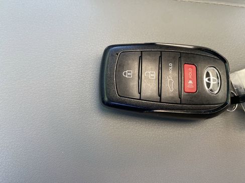 Used 2023 Toyota Venza Limited AWD/4WD image 35