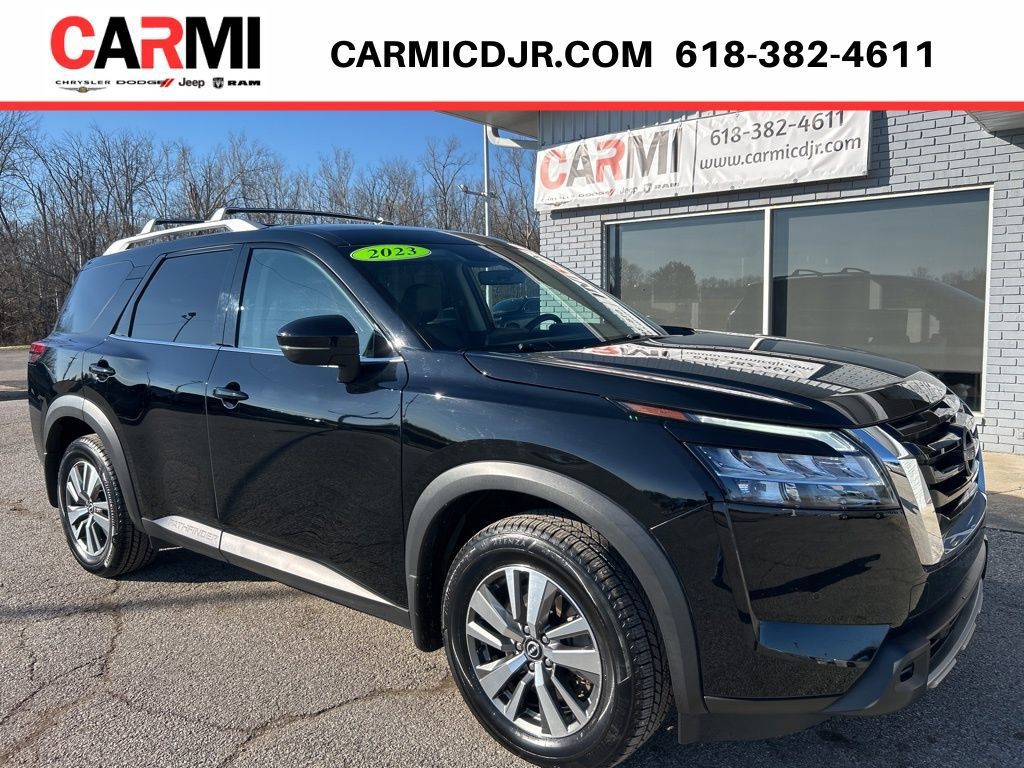 Used 2023 Nissan Pathfinder SL AWD/4WD image 1
