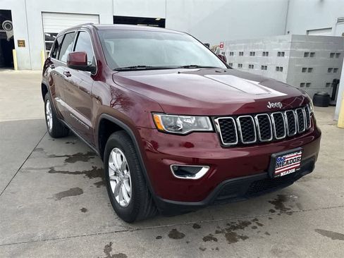Used 2022 Jeep Grand Cherokee Laredo X image 6