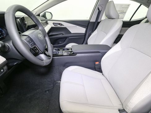 New 2026 Toyota Camry XLE image 26