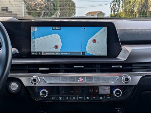 Used 2025 Kia Telluride S image 23