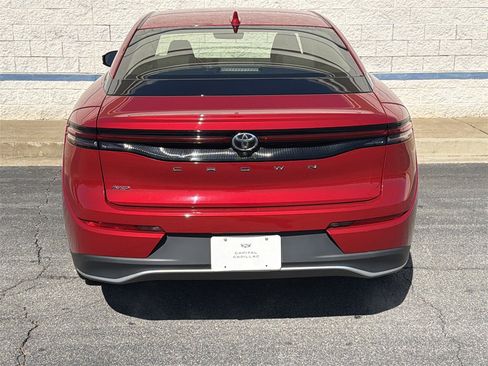 Used 2023 Toyota Crown image 6