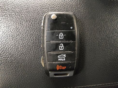 Used 2018 Kia Forte LX w/ LX Popular Package image 32