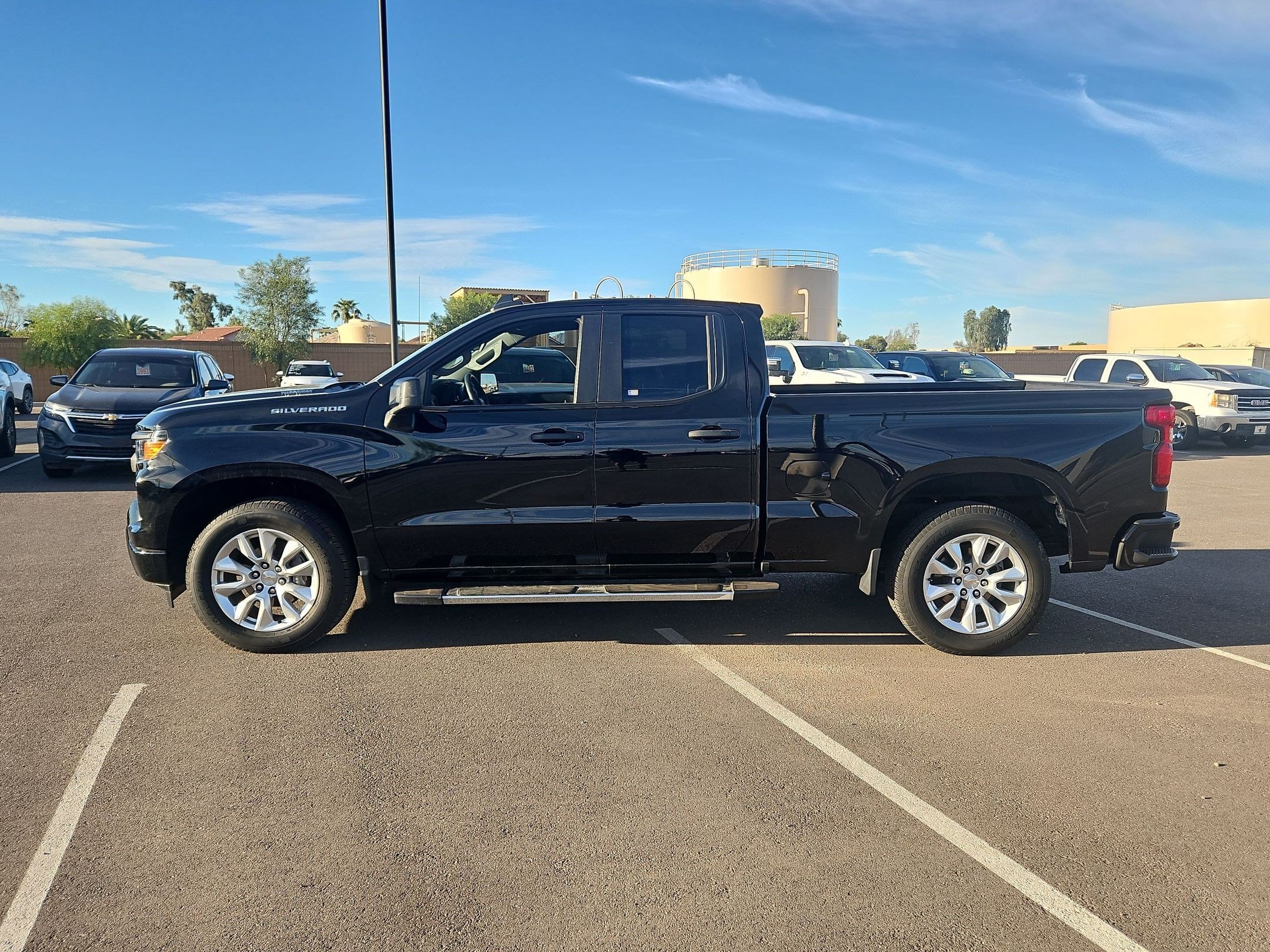 Used 2025 Chevrolet Silverado 1500 Custom RWD image 2