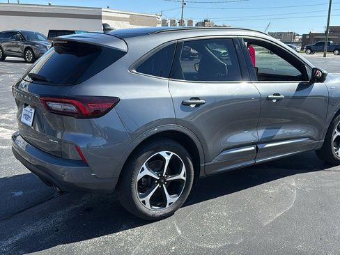 Used 2023 Ford Escape ST-Line Select w/ Tech Pack #2 AWD/4WD image 9