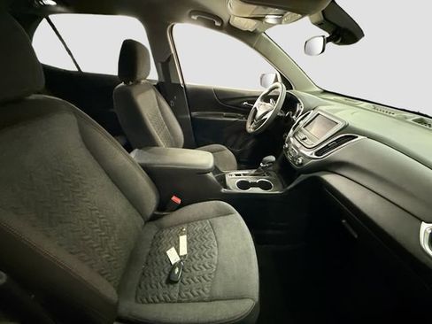 Used 2022 Chevrolet Equinox LT image 27