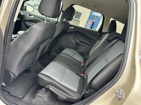 Used 2017 Ford Escape SE w/ SE Cold Weather Package image 10