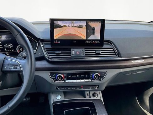 Used 2022 Audi Q5 2.0T Prestige w/ Prestige Package image 6