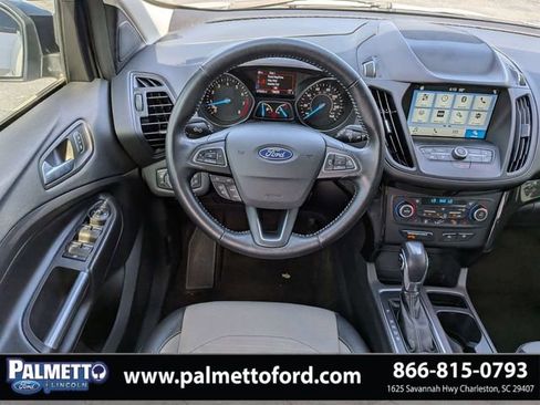 Used 2019 Ford Escape SE FWD image 15