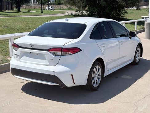 Used 2022 Toyota Corolla LE FWD image 4