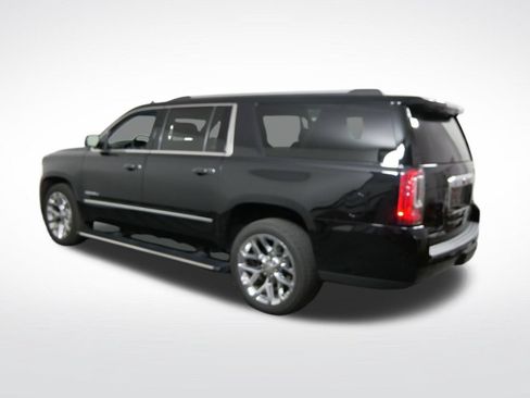 Used 2019 GMC Yukon XL Denali w/ Denali Ultimate Package AWD/4WD image 8