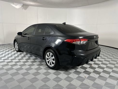 Used 2023 Toyota Corolla LE image 6