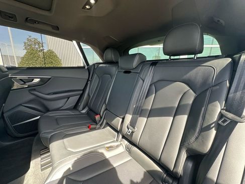 Certified 2025 Audi Q8 Prestige image 19