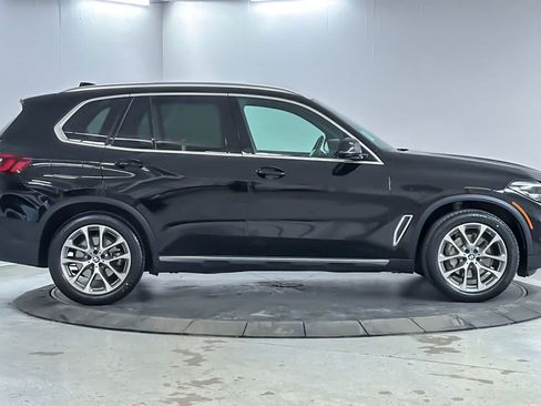 Used 2022 BMW X5 xDrive40i w/ Parking Assistance Package AWD/4WD image 8