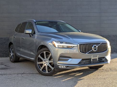 Used 2021 Volvo XC60 T5 Inscription image 3
