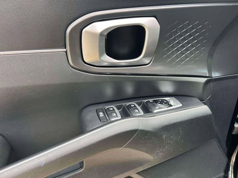 Used 2023 Kia Sorento LX image 15