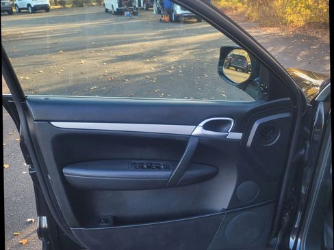 Used 2009 Porsche Cayenne image 17