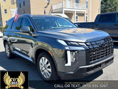 Used 2025 Hyundai Palisade SEL FWD image 3