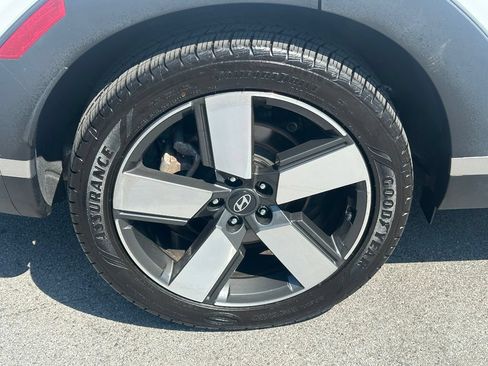 Used 2024 Hyundai Santa Fe Limited AWD/4WD image 9