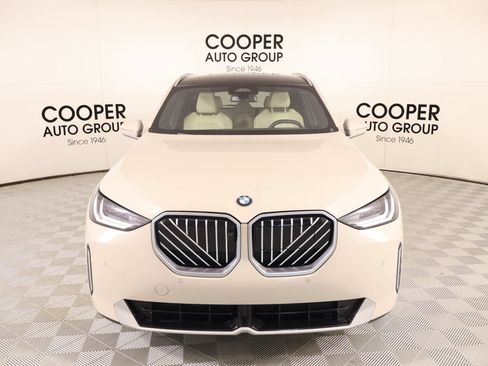 Used 2025 BMW X3 xDrive30i w/ Premium Package AWD/4WD image 9