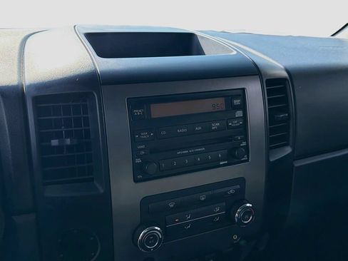 Used 2012 Nissan Titan SV w/ SV Value Truck Pkg RWD image 16
