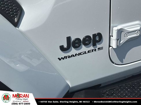 Used 2026 Jeep Wrangler Unlimited Sahara AWD/4WD image 10