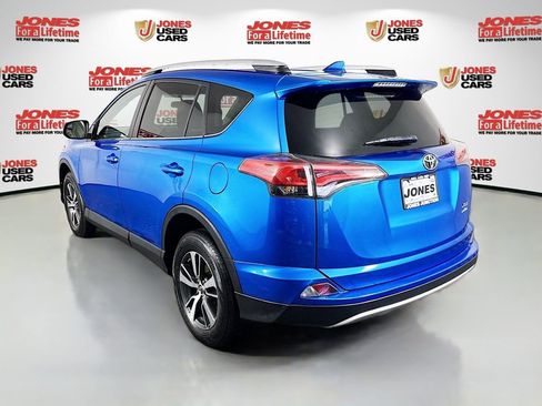 Used 2016 Toyota RAV4 XLE AWD/4WD image 2