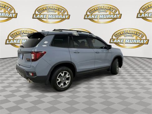 Used 2022 Honda Passport TrailSport image 3