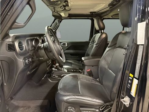 Used 2021 Jeep Wrangler Unlimited Sahara w/ Cold Weather Group AWD/4WD image 10