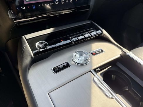 New 2025 Lincoln Navigator L Reserve w/ Jet Appearance Package image 31