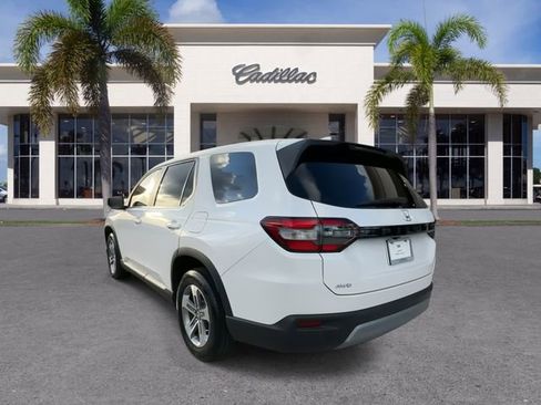 Used 2025 Honda Pilot EX-L image 11