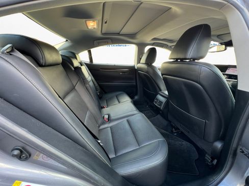 Used 2013 Lexus ES 350 FWD image 12