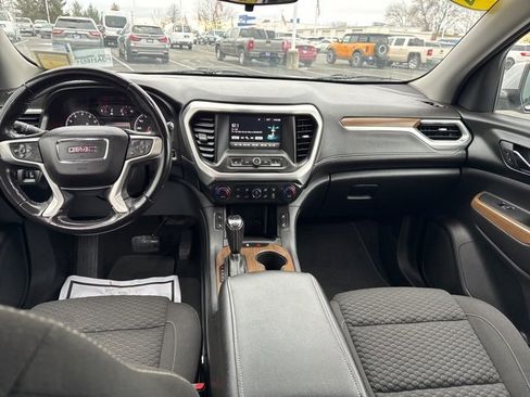Used 2018 GMC Acadia SLE image 18