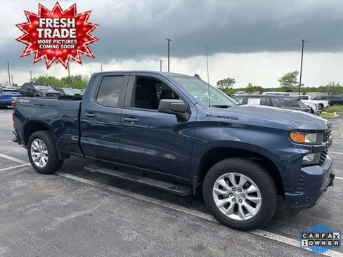 Used 2021 Chevrolet Silverado 1500 Custom w/ LPO, Dark Essentials Package AWD/4WD image 3